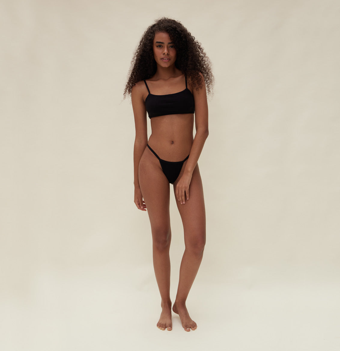 Black Scoop Bra ☆